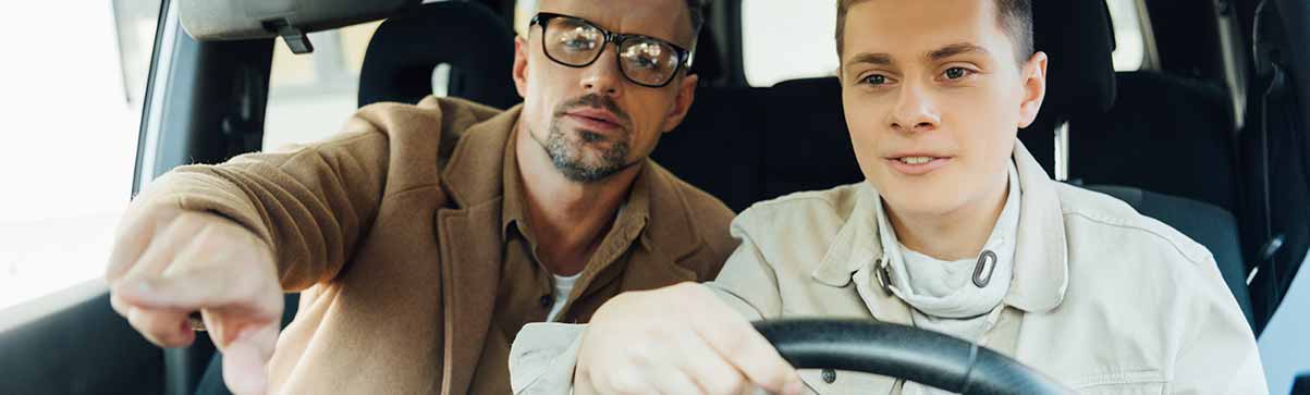 moniteur permis de conduire